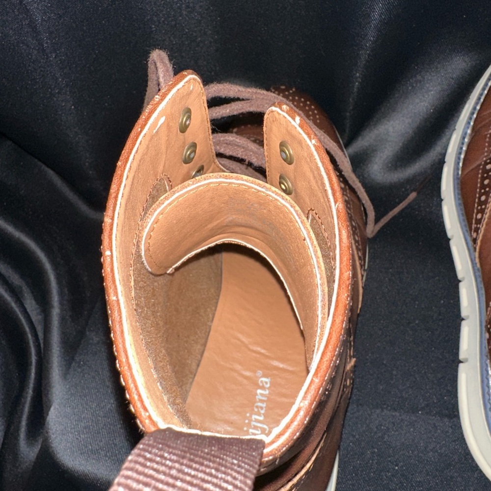 Men's Brown Leather Boots - Picture 6 of 9